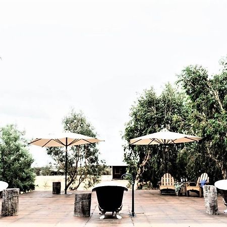 Saltbush Retreat Villa Longreach Buitenkant foto