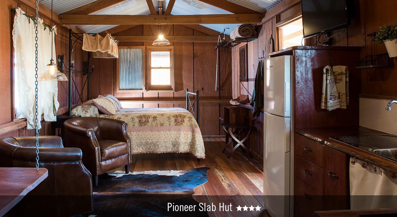 Saltbush Retreat Villa Longreach Buitenkant foto