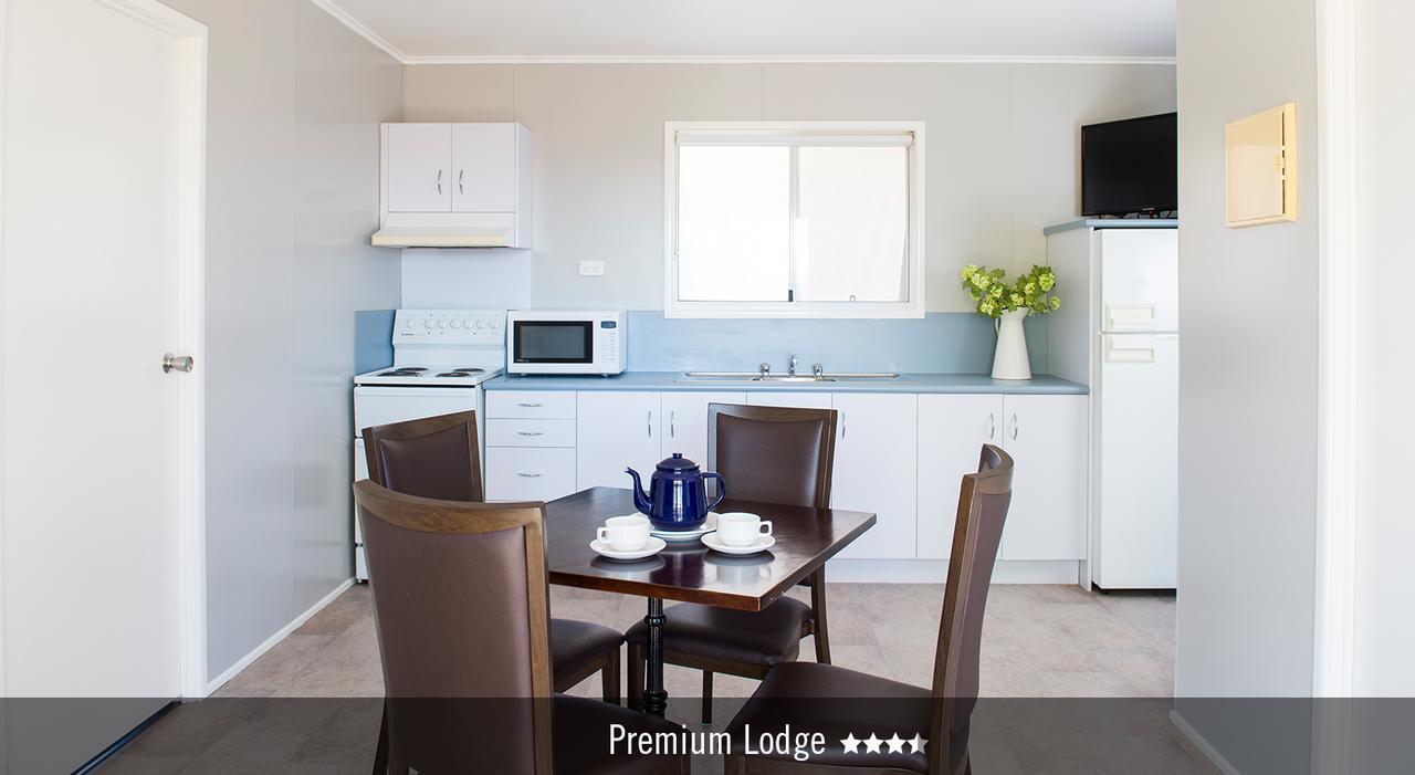 Saltbush Retreat Villa Longreach Buitenkant foto