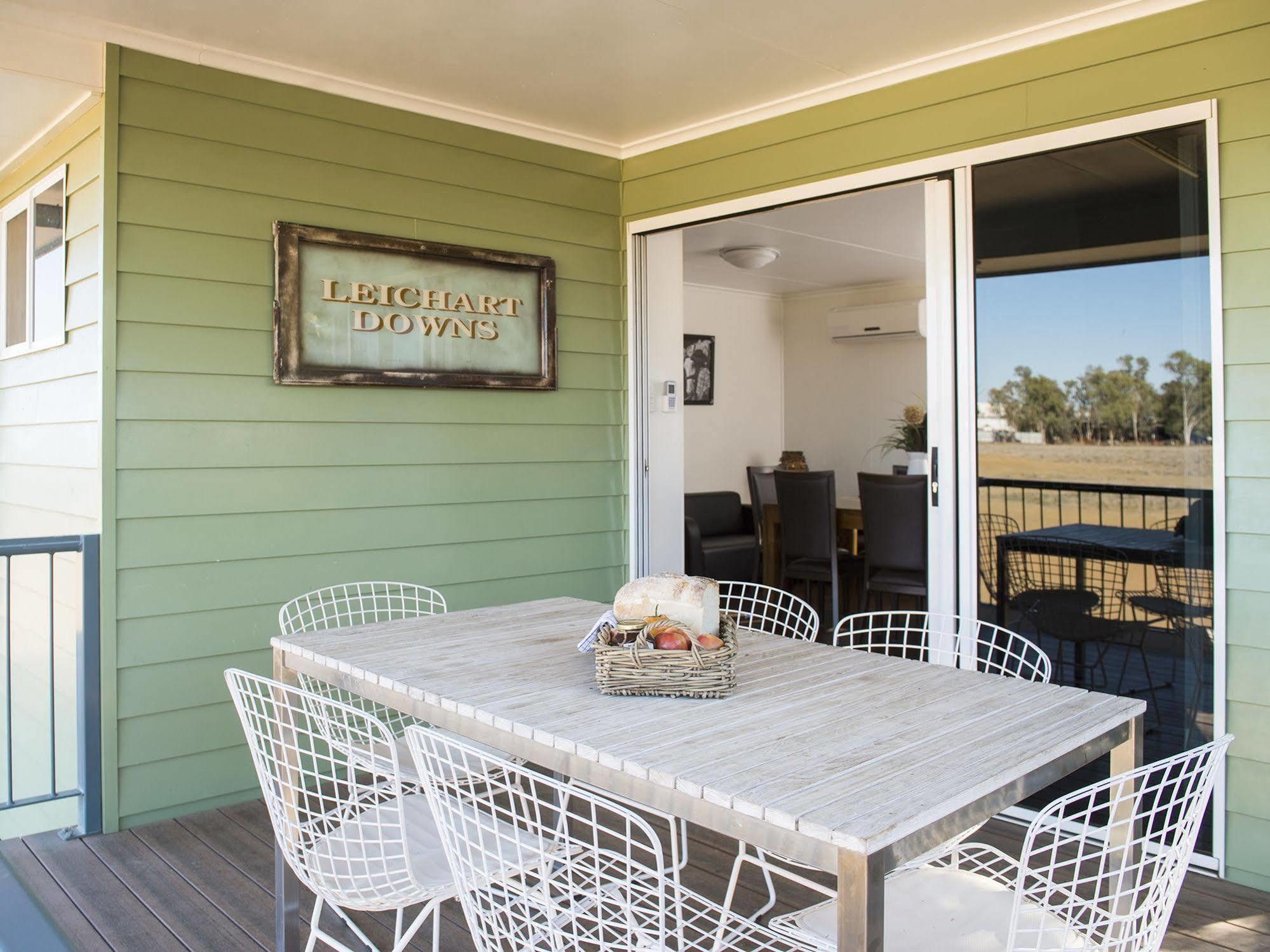 Saltbush Retreat Villa Longreach Buitenkant foto